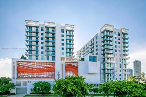 Condominio en venta en Miami, Florida, 1 dormitorio, 71.81 m2 № 1985592 - foto 14