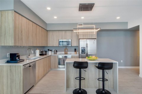 Condominio en venta en Miami, Florida, 1 dormitorio, 71.81 m2 № 1985592 - foto 11