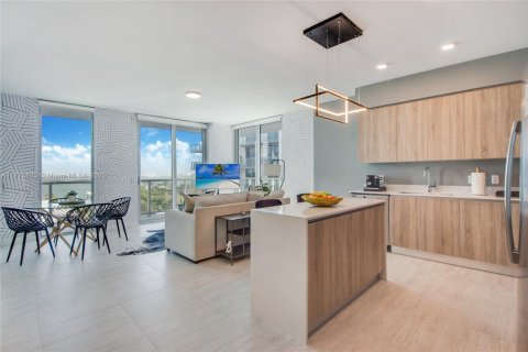 Condominio en venta en Miami, Florida, 1 dormitorio, 71.81 m2 № 1985592 - foto 5