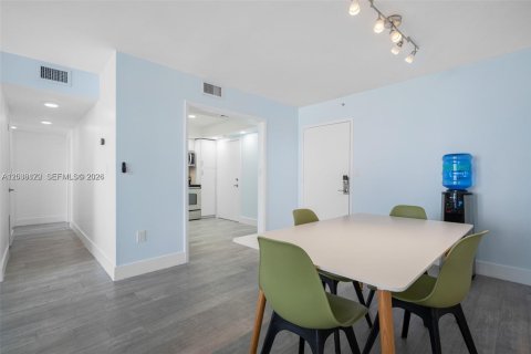 Condominio en Aventura, Florida, 2 dormitorios  № 2085483