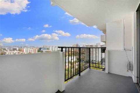 Condominio en alquiler en Aventura, Florida, 2 dormitorios, 116.87 m2 № 2085483 - foto 19