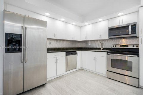 Condominio en alquiler en Aventura, Florida, 2 dormitorios, 116.87 m2 № 2085483 - foto 3
