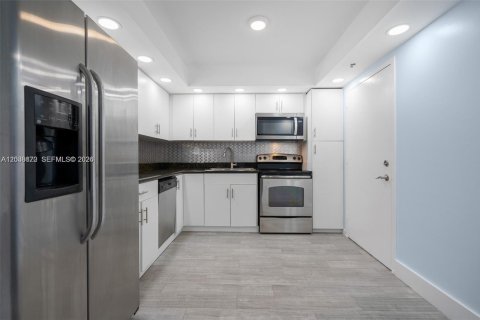 Condominio en alquiler en Aventura, Florida, 2 dormitorios, 116.87 m2 № 2085483 - foto 4