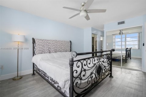 Condominio en alquiler en Aventura, Florida, 2 dormitorios, 116.87 m2 № 2085483 - foto 12
