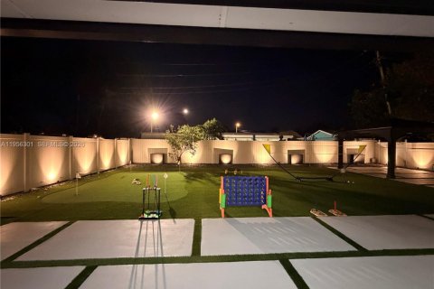 Villa ou maison à louer à Fort Lauderdale, Floride: 3 chambres, 96.25 m2 № 2328164 - photo 29