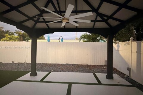 Villa ou maison à louer à Fort Lauderdale, Floride: 3 chambres, 96.25 m2 № 2328164 - photo 21
