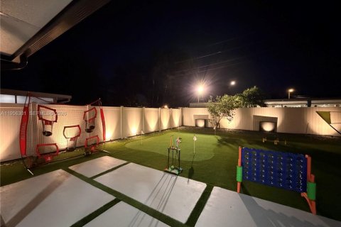 Villa ou maison à louer à Fort Lauderdale, Floride: 3 chambres, 96.25 m2 № 2328164 - photo 30