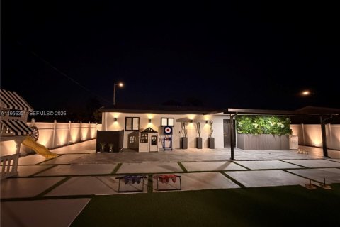 Villa ou maison à louer à Fort Lauderdale, Floride: 3 chambres, 96.25 m2 № 2328164 - photo 26