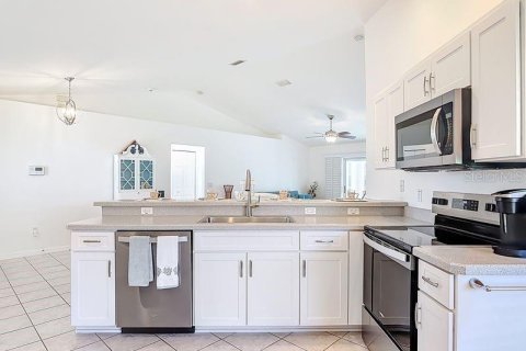 Купить виллу или дом в Палм-Кост, Флорида 11 комнат, 140.56м2, № 2229240 - фото 9