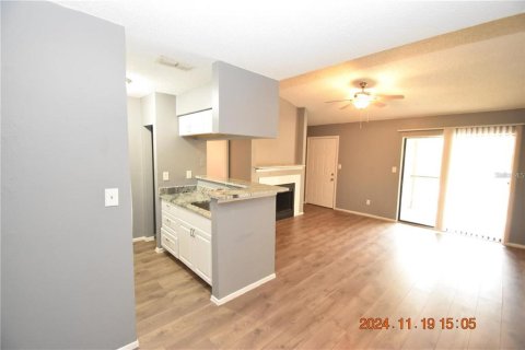 Condo in Tampa, Florida, 2 bedrooms  № 1542436 - photo 9