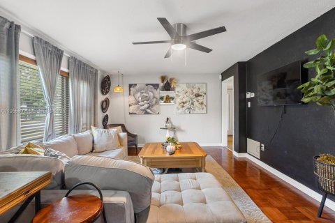 Купить коммерческую недвижимость в Орландо, Флорида № 2010330 - фото 4