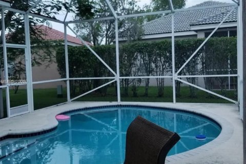 Casa en alquiler en Weston, Florida, 3 dormitorios, 155.33 m2 № 2026416 - foto 2