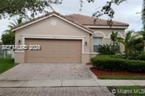 Casa en Weston, Florida 3 dormitorios, 155.33 m2 № 2026416