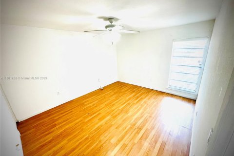 Copropriété à louer à Miami, Floride: 2 chambres, 73.67 m2 № 1890376 - photo 11