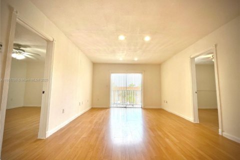 Copropriété à louer à Miami, Floride: 2 chambres, 73.67 m2 № 1890376 - photo 5