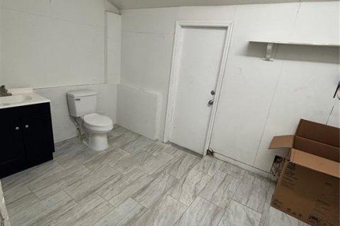House in Orange City, Florida 2 bedrooms, 59.83 sq.m. № 2149874 - photo 9
