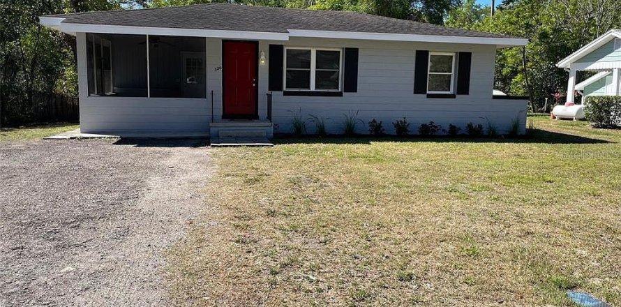 House in Orange City, Florida 2 bedrooms, 59.83 sq.m. № 2149874