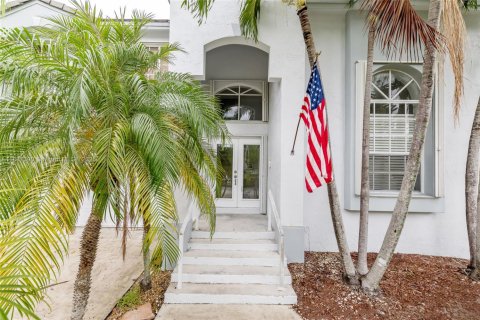Villa ou maison à vendre à Miami, Floride: 4 chambres, 203.18 m2 № 1821723 - photo 4