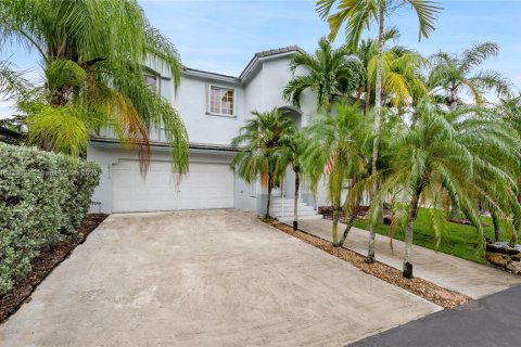 Villa ou maison à vendre à Miami, Floride: 4 chambres, 203.18 m2 № 1821723 - photo 3