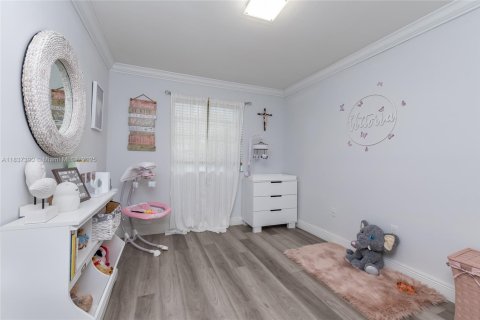 Villa ou maison à vendre à Miami, Floride: 4 chambres, 203.18 m2 № 1821723 - photo 18