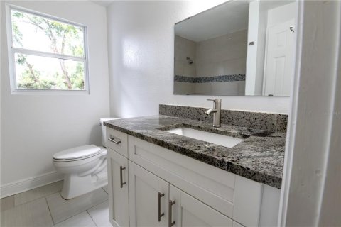 Villa ou maison à vendre à Tampa, Floride: 3 chambres, 109.81 m2 № 1903692 - photo 12