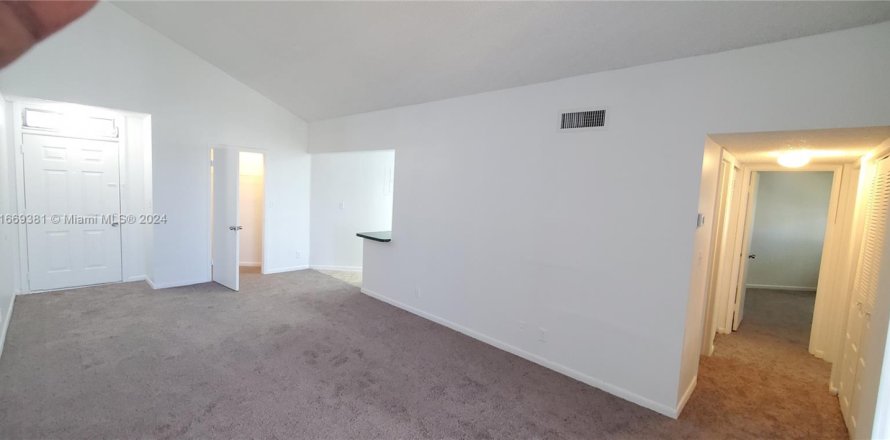 Condo in Oakland Park, Florida, 2 bedrooms  № 1861611