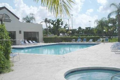 Condo in Oakland Park, Florida, 2 bedrooms  № 1861611 - photo 29
