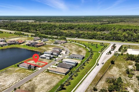Commercial property in Palm Coast, Florida № 2146169 - photo 2