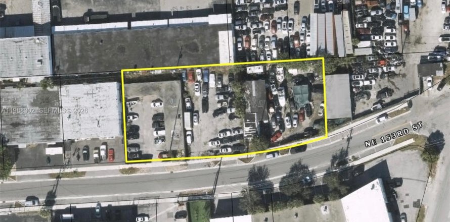 Commercial property in North Miami Beach, Florida № 2057611