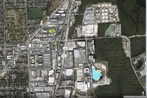 Commercial property in North Miami Beach, Florida № 2057611 - photo 2