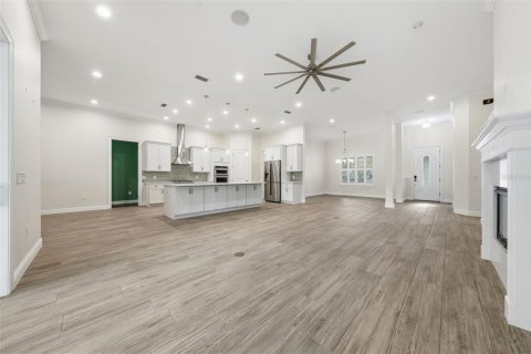Casa en venta en Mount Dora, Florida, 4 dormitorios, 319.96 m2 № 2310070 - foto 13