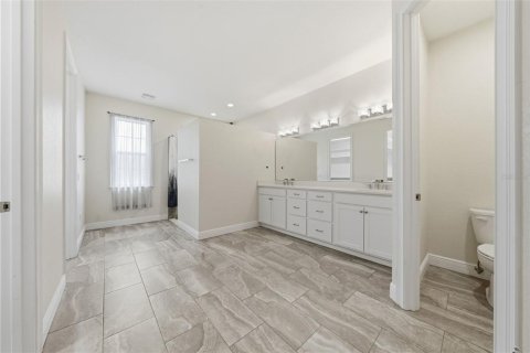 Casa en venta en Mount Dora, Florida, 4 dormitorios, 319.96 m2 № 2310070 - foto 27