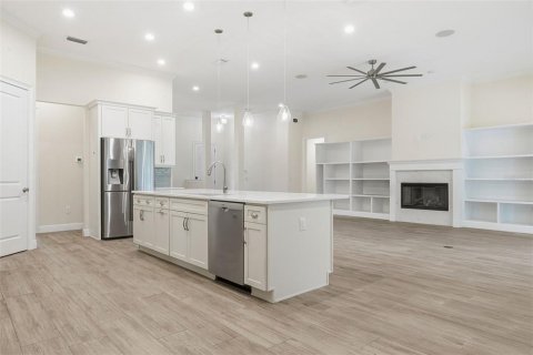 Casa en venta en Mount Dora, Florida, 4 dormitorios, 319.96 m2 № 2310070 - foto 14