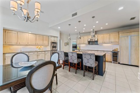 Casa en venta en Tampa, Florida, 4 dormitorios, 453.73 m2 № 1642577 - foto 17