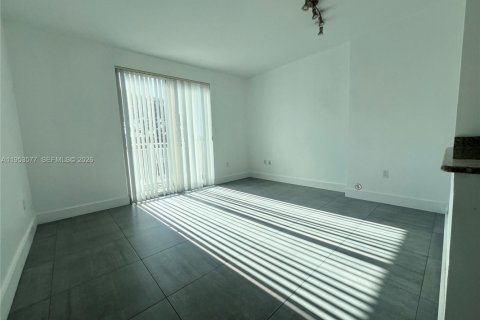 Снять в аренду кондоминиум в Майами, Флорида 1 спальня, 78.22м2, № 2079100 - фото 4