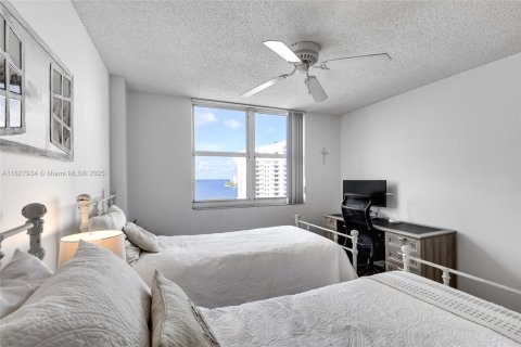 Condo in Miami, Florida, 1 bedroom  № 1977244 - photo 23