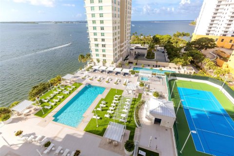 Condo in Miami, Florida, 1 bedroom  № 1977244 - photo 13