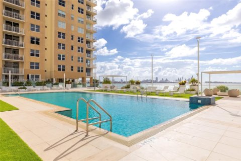 Condo in Miami, Florida, 1 bedroom  № 1977244 - photo 29
