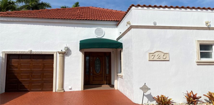 Casa en Miami, Florida 3 dormitorios, 139.17 m2 № 2030719