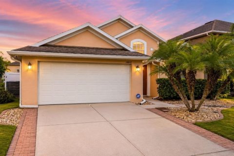 House in Orlando, Florida 3 bedrooms, 150.04 sq.m. № 2319186