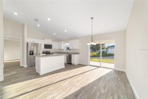 Villa ou maison à vendre à Ocala, Floride: 3 chambres, 134.99 m2 № 2360662 - photo 5