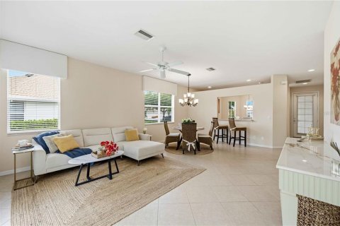 House in North Port, Florida 2 bedrooms, 138.61 sq.m. № 2203296 - photo 7