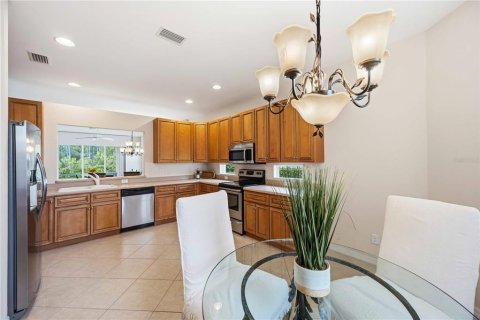 House in North Port, Florida 2 bedrooms, 138.61 sq.m. № 2203296 - photo 15