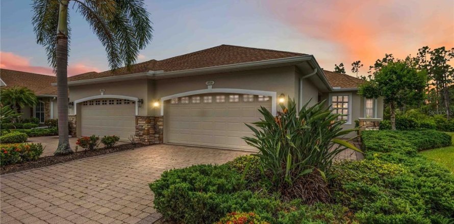 House in North Port, Florida 2 bedrooms, 138.61 sq.m. № 2203296