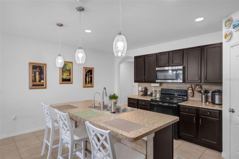 House in Haines City, Florida 4 bedrooms, 173.45 sq.m. № 1909511 - photo 5