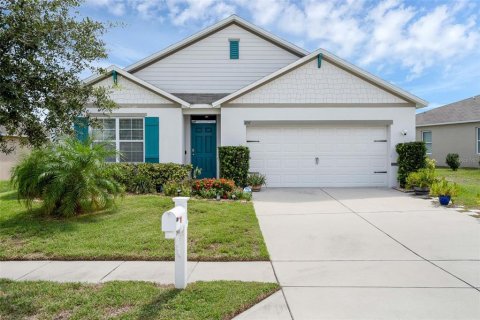 House in Haines City, Florida 4 bedrooms, 173.45 sq.m. № 1909511 - photo 1