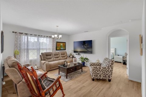 House in Haines City, Florida 4 bedrooms, 173.45 sq.m. № 1909511 - photo 8