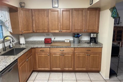 House in Okeechobee, Florida 3 bedrooms, 159.51 sq.m. № 1355564 - photo 6