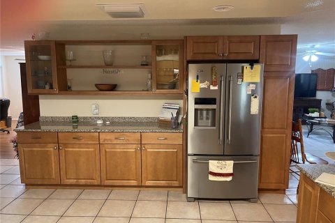 House in Okeechobee, Florida 3 bedrooms, 159.51 sq.m. № 1355564 - photo 5