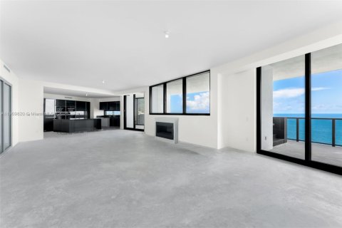 Copropriété à vendre à Sunny Isles Beach, Floride: 4 chambres, 294.59 m2 № 1966356 - photo 16